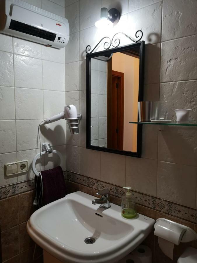 Apartament De La Lali Roni Ngoại thất bức ảnh